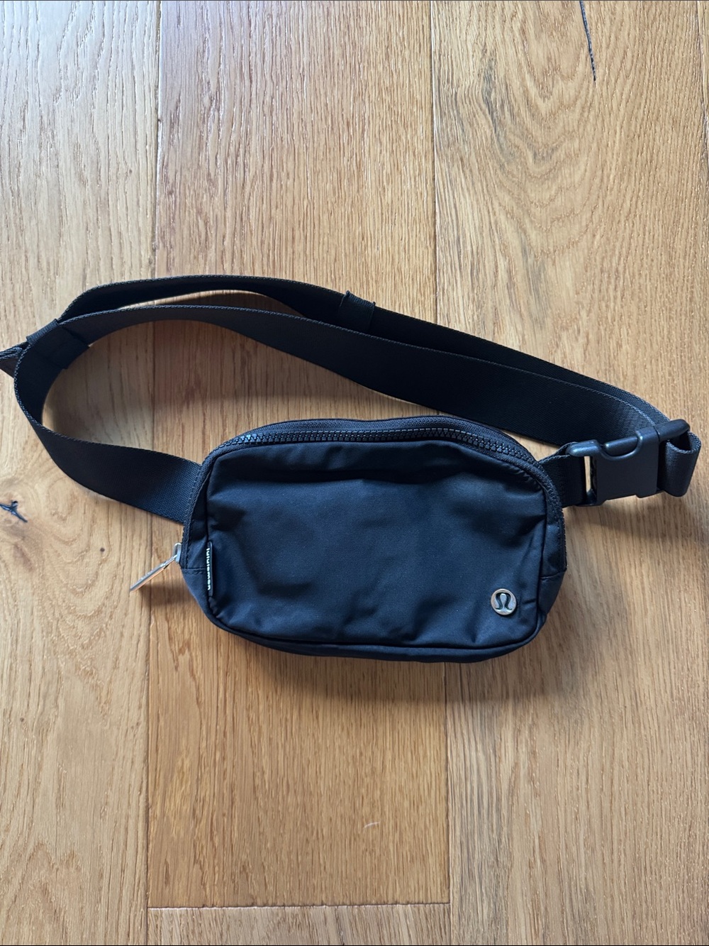 Lululemon Black Everywhere Belt Bag 2L